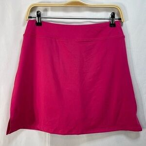 NWT Ekouaer Bright pink athletic skirt